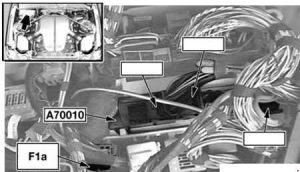 Siguranță în compartiment motor - 10